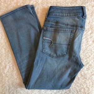 American Eagle Artist Crop Light Wash Sz 6